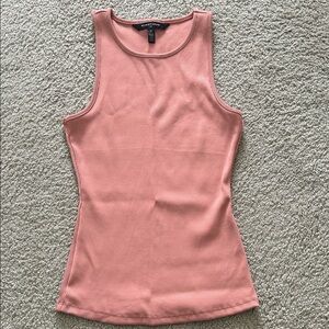 Women’s White House Black Market ribbed tank- pink/peach, small